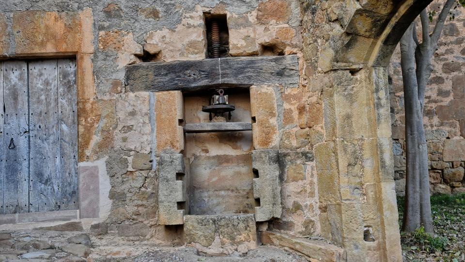 2.12.2025 Premsa de Mas Garriga  Les Cases de la Serra -  Ramon Sunyer