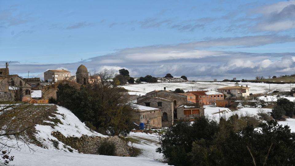 25.1.2026 Vista del poble nevat  La Tallada -  Ramon Sunyer