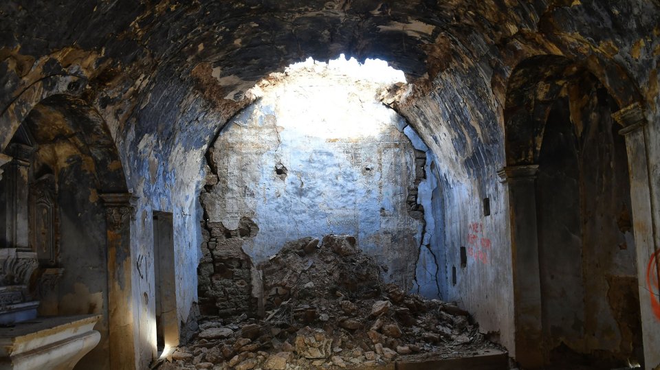20.4.2026 - interior església - Conill (T) - Ramon Sunyer
