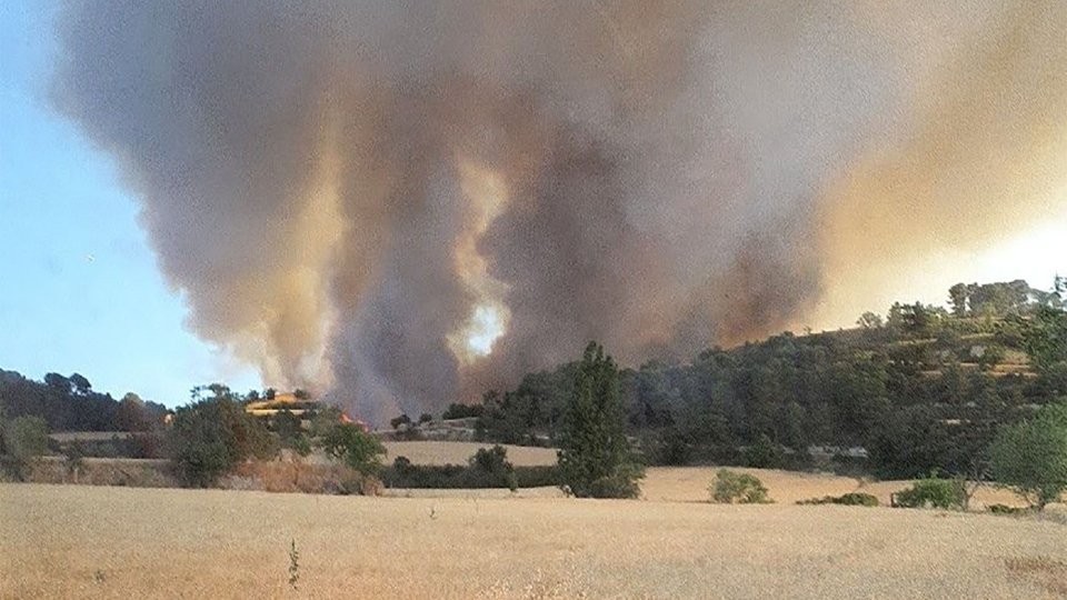 L'incendi de Talavera confina 4 nuclis - Talavera