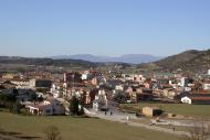 Torà: Vista de Torà amb el Montsec al fons  Ramon Sunyer