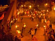 Cervera: Els estels i les torxes il•luminen Cervera en la vigília de la Diada  Anc-Segarra