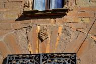 l'Aranyó: Castell de l'Aranyó detall de la porta.  Àngela Llop