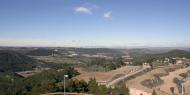 Argençola: Vista de l'entorn amb el Pre Pirineu al fons  Ramon Sunyer