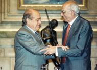 Josep Benet reb la Medalla d'Or de la Generalitat de Catalunya