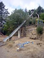 Biosca subhasta 2 cases per pagar la indemnització d'un accident al tobogan