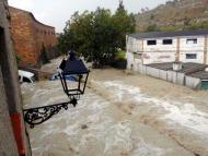 A Conesa l'aigua s'ha endut cinc cotxes