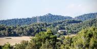 Valldeperes: Vista del castell de Queralt  Ramon Sunyer