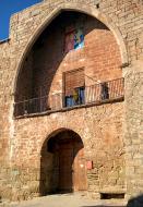 Les Pallargues: arc gòtic  del castell  Ramon Sunyer