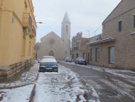 Sant Guim de Freixenet: Carrer dels Regidors, amb l'església del Sagrat Cor al fons  Daniel Espejo Fraga