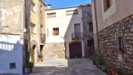 Sant Pere dels Arquells: plaça major  Ramon Sunyer