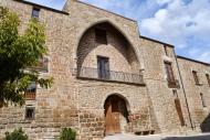 Les Pallargues: El castell amb la façana restaurada  Ramon Sunyer