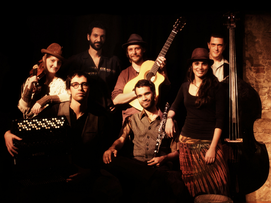 cartell Músiques a cau d’orella: Barcelona Gipsy Klezmer Orchestra